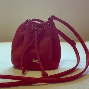 Express ‘bucket’ bag